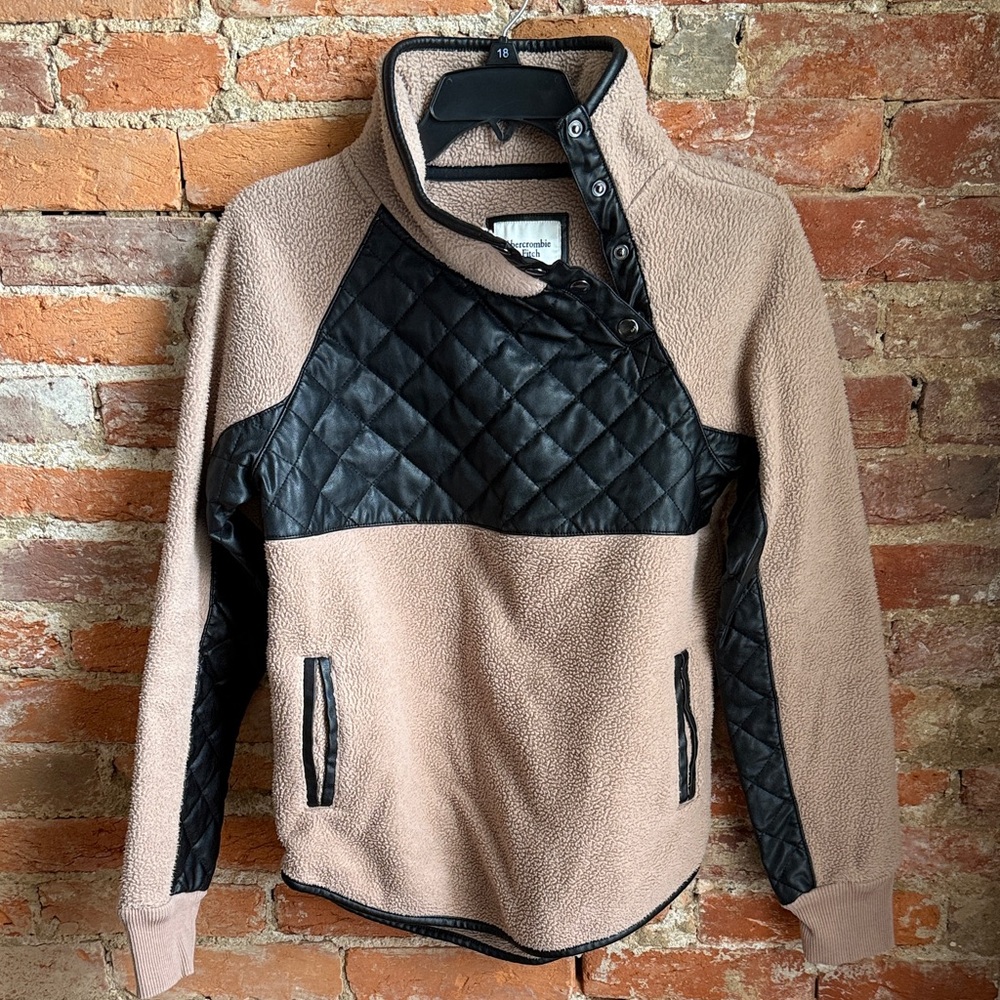 Abercrombie & Fitch fleece pullover